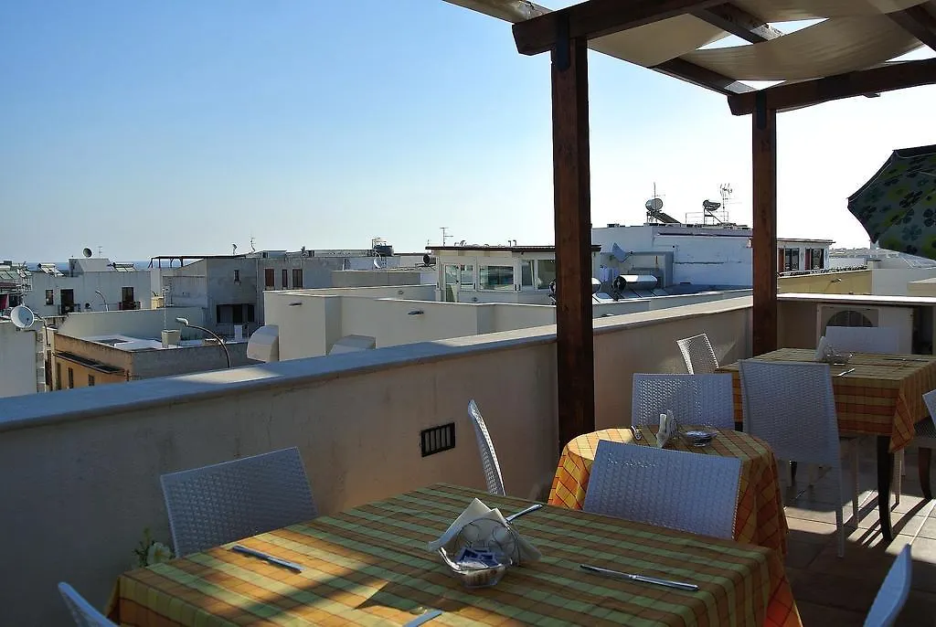 Hotel Il Melograno San Vito Lo Capo 2*,